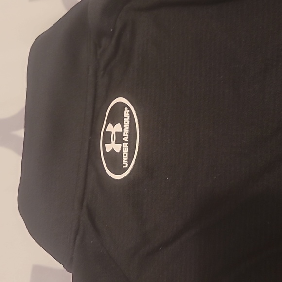 Under Armour Heatgear Loose Fit Black LS Training Gym Shirt Men's Size M. - Picture 5 of 5